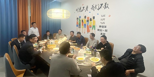 前迅市場部小聚——行而不輟、未來可期！