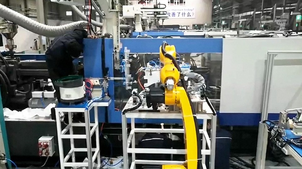 AIR10-1420雙機協(xié)同汽車配件注塑鑲嵌上下料