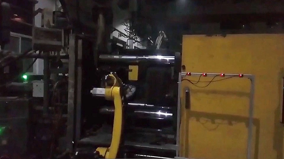 AIR25-1700汽配鋁合金壓鑄上下料、水冷及沖切